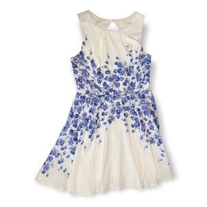 Floral dress with cutout